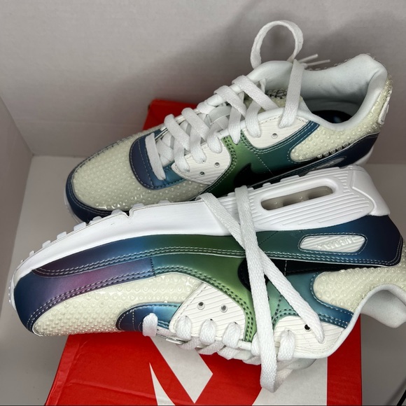 Nike Air Max Bubble Pack Grade School 6Y NWT, unique bubble wrap texture - Picture 3 of 7